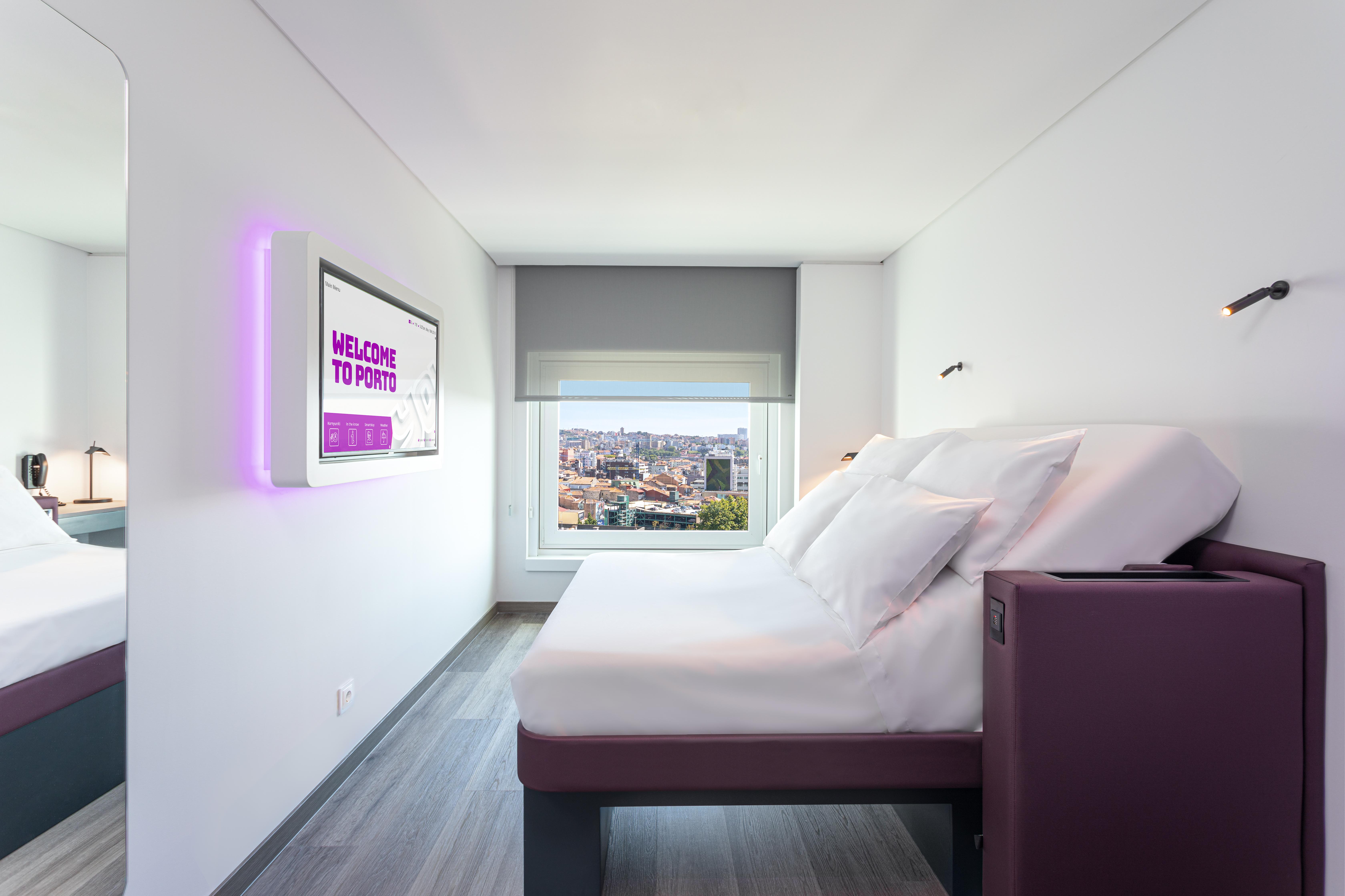 YOTEL Porto Centro Esterno foto