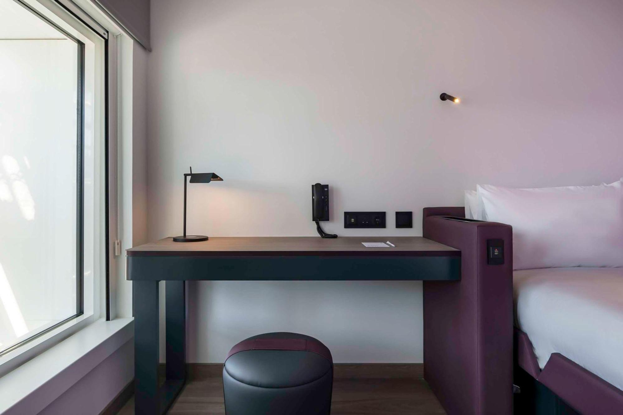 YOTEL Porto Centro Esterno foto